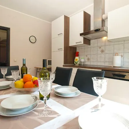 Apartment Nadia 1844