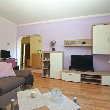 Apartment Nadia 1844 Pula