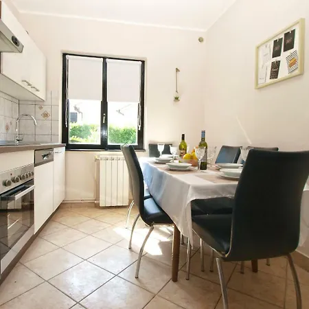 Apartment Nadia 1844