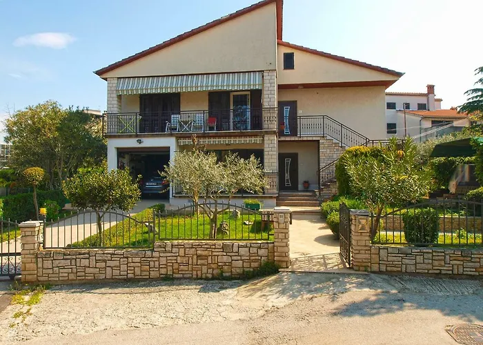 Nadia 1844 شقة بولا