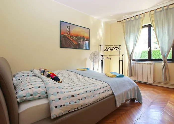 Nadia 1844 Apartment