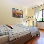 Nadia 1844 Apartment